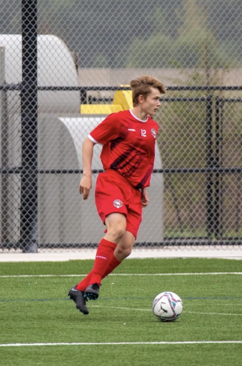 Thomas Tome Class of 2024 Men's Soccer Centre back / Right back